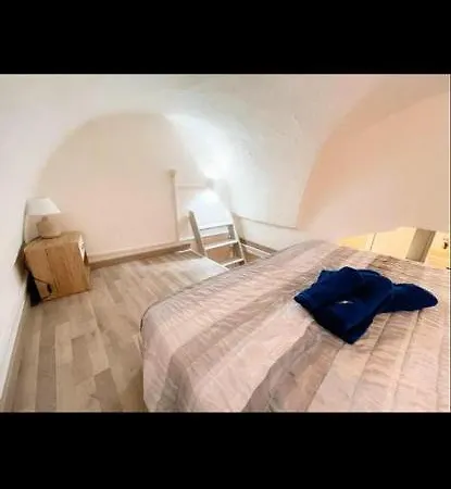 La Petit Maison *